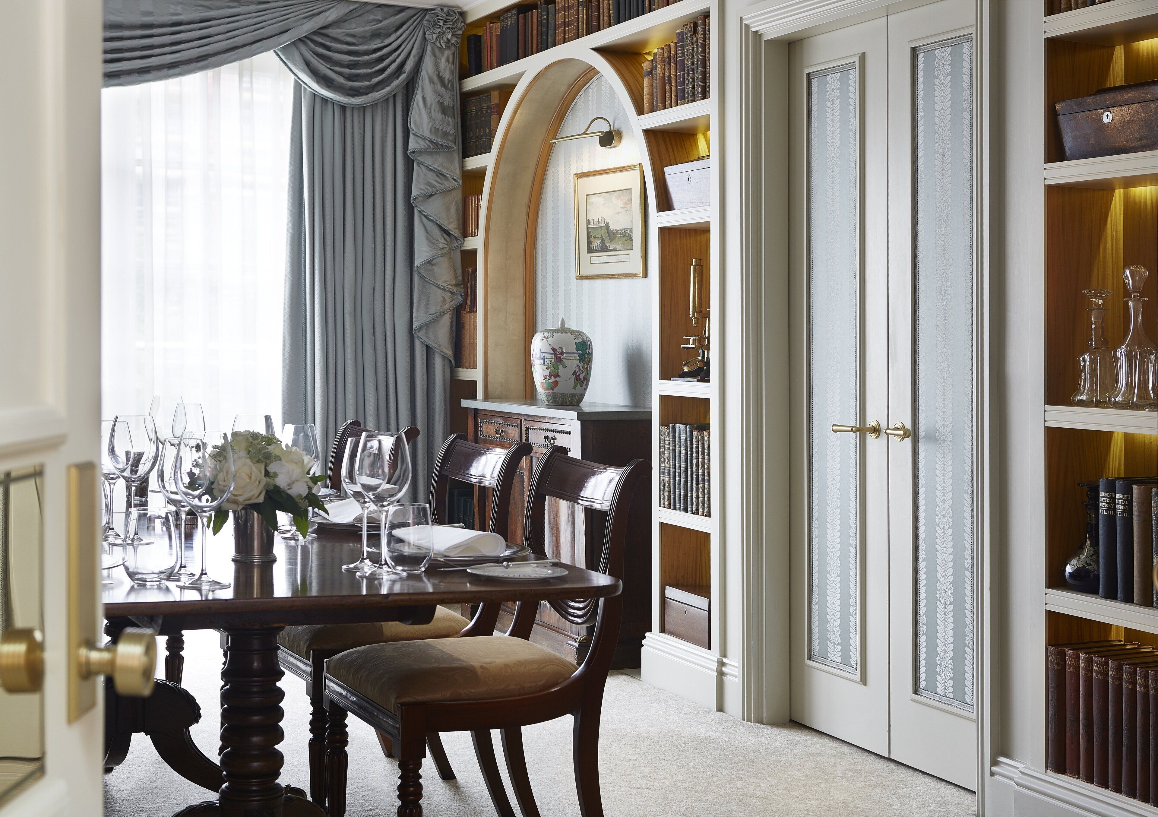 egyptian cotton sheets, premium bedding, pillow-top beds, in-room safe