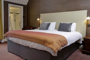 Desk, blackout curtains, iron/ironing board, free WiFi