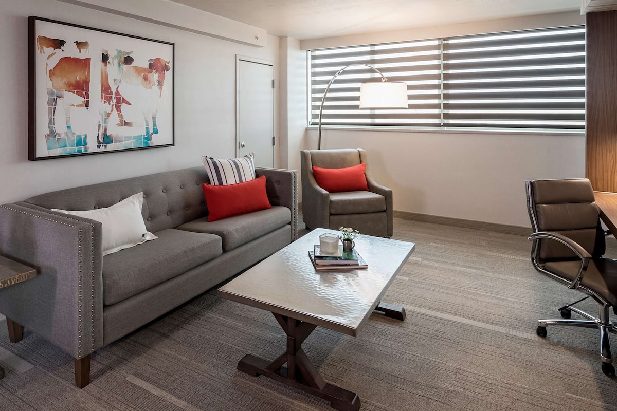 Literie de qualité, lit avec matelas à plateau-coussin