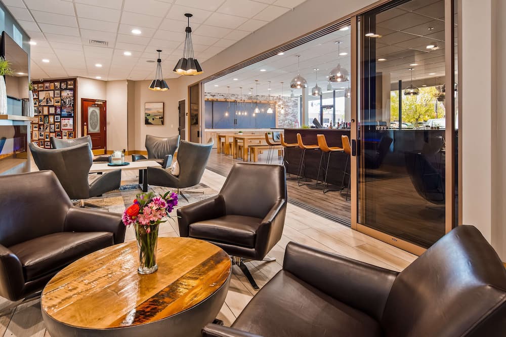 The Rushmore Hotel & Suites, BW Premier Collection