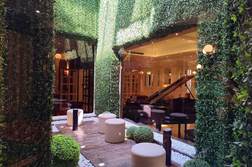 Radisson Blu GHR Hotel, Rome