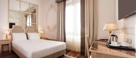 Ylelliset vuodevaatteet, untuvapeitot, memory foam -patjalliset sängyt