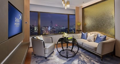 The Garden Hotel Guangzhou -Free shuttle between hotel and Exhibition Center during Canton Fair & Exhibitor registration Counter