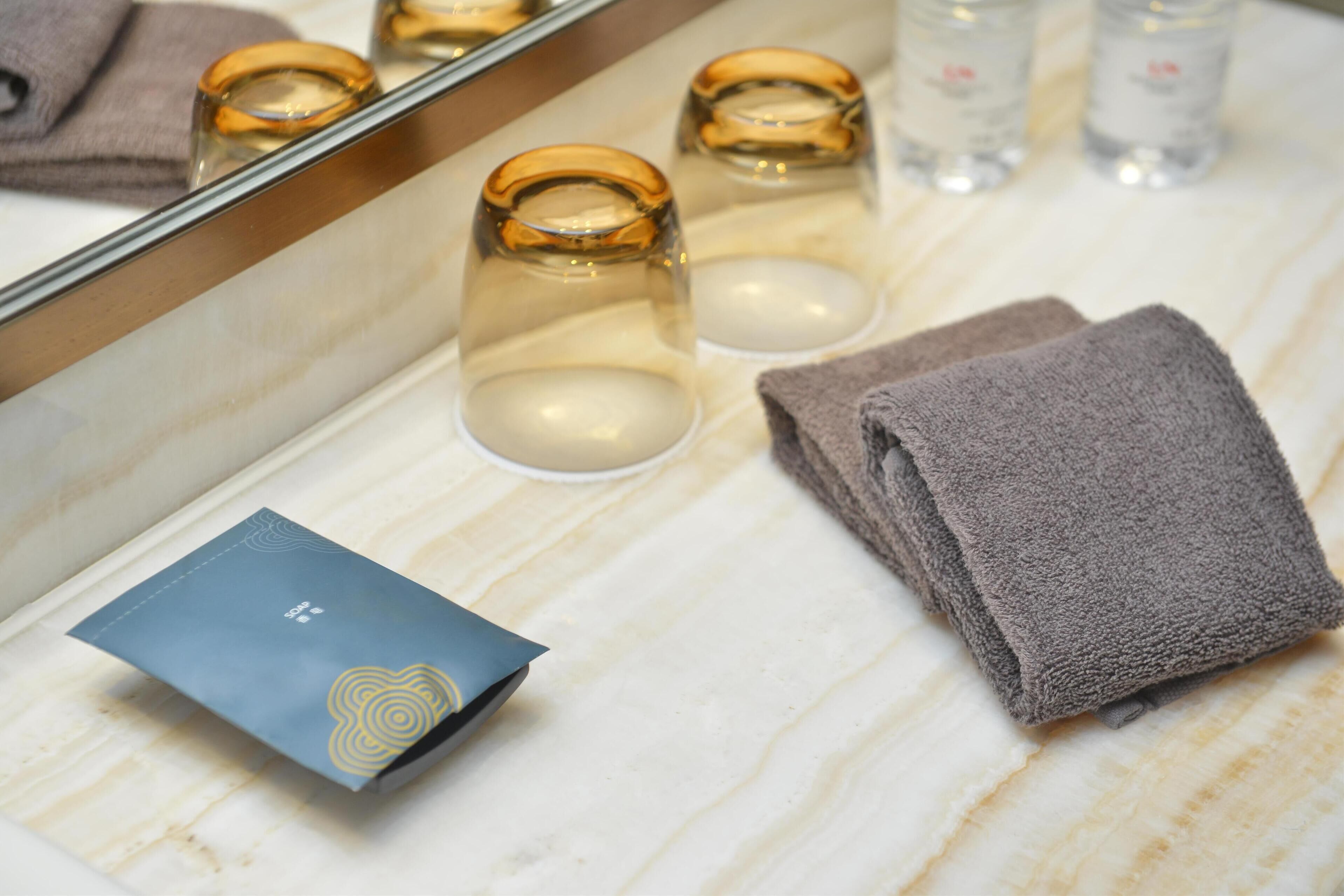 1 bedroom, premium bedding, minibar, in-room safe