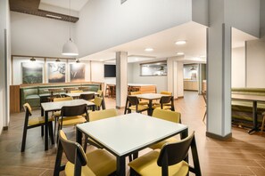 Déjeuner continental gratuit tous les jours