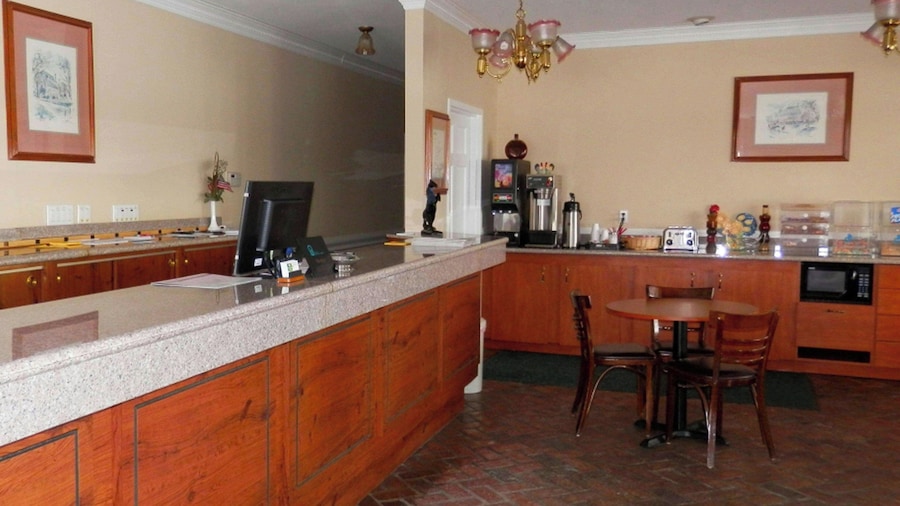Magnuson Hotel Fowlerville