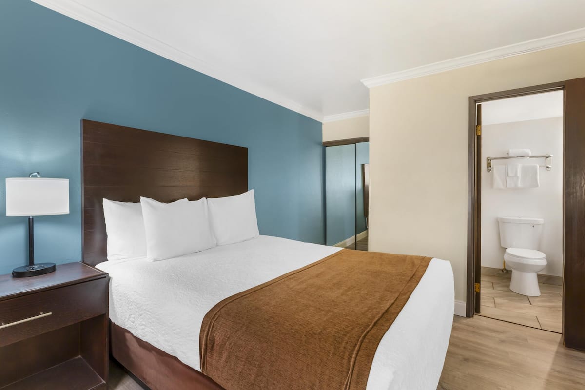 Suite, 2 Queen Beds, Non Smoking, Kitchenette | Pillowtop beds, in-room safe, desk, laptop workspace