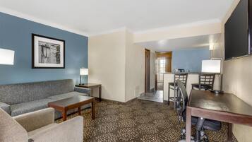 Suite, 1 King Bed, Non Smoking, Balcony (2nd Floor;with Sofabed)