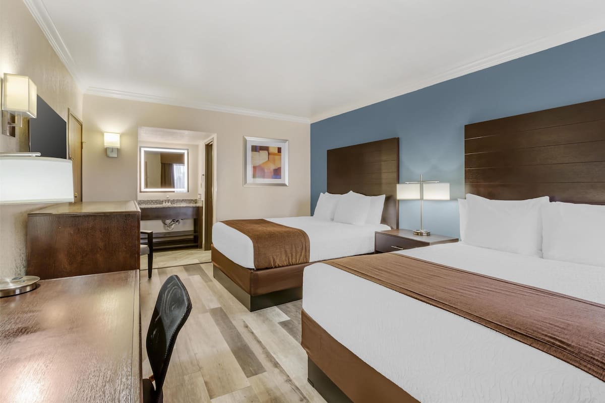 Standard Room, 2 Queen Beds, Non Smoking, Microwave
