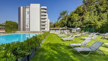 Seasonal outdoor pool