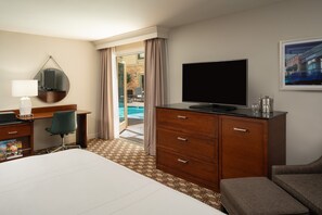 Premium bedding, down comforters, in-room safe, desk - Sheraton Park City (Park City)