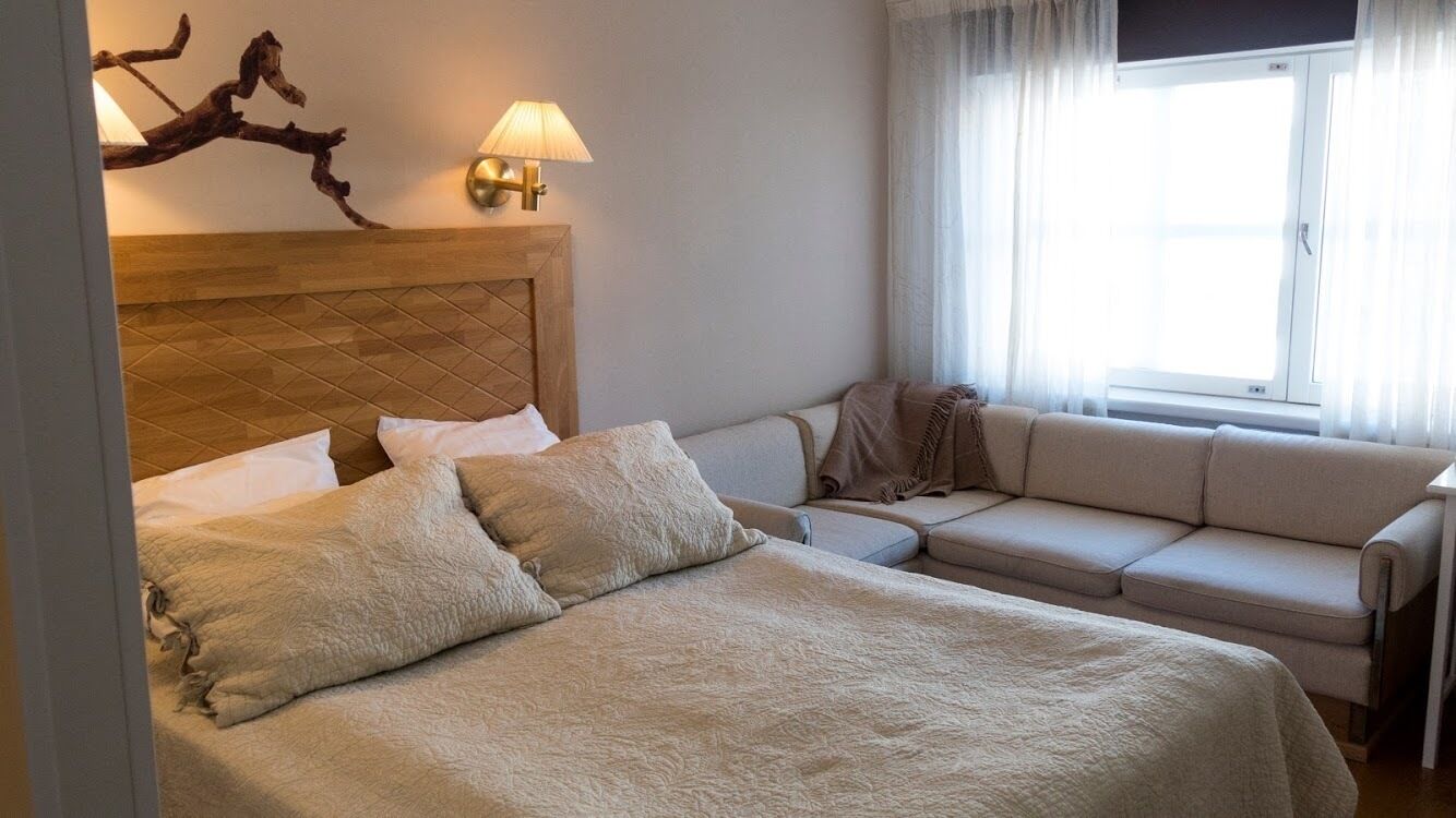 Minibar, desk, soundproofing, free WiFi