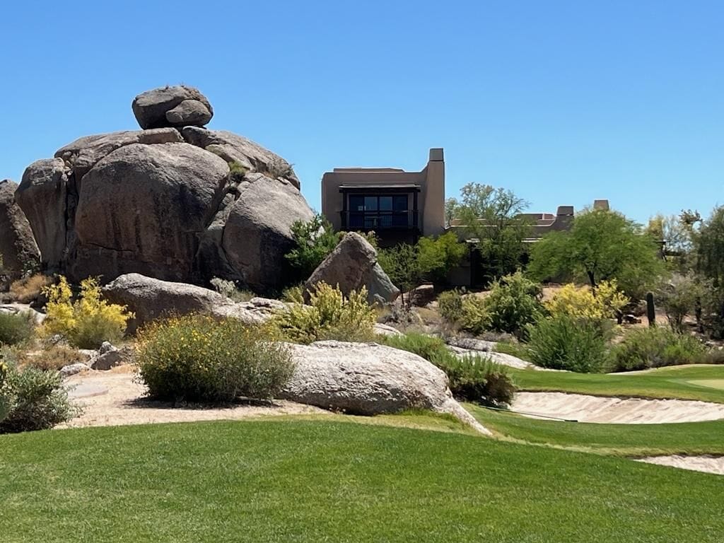 premium bedding, in-room safe, desk, laptop workspace