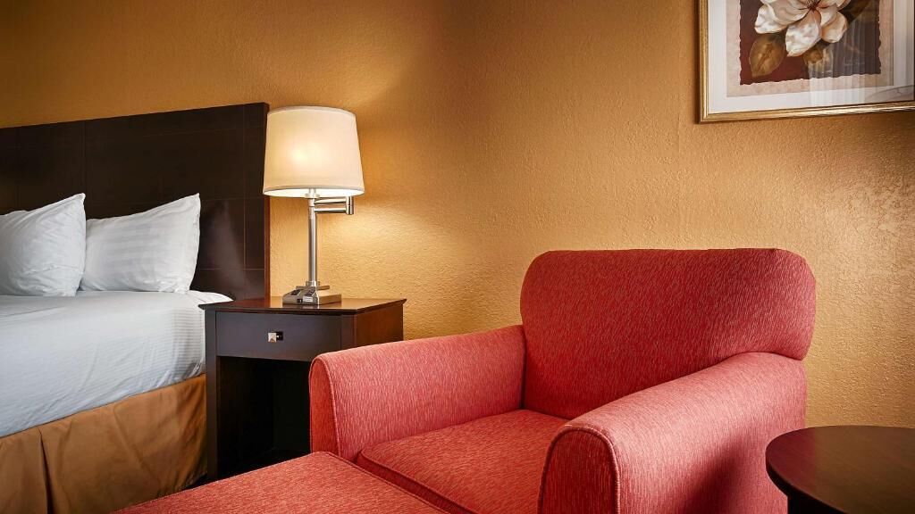 Premium bedding, pillow-top beds, in-room safe, desk