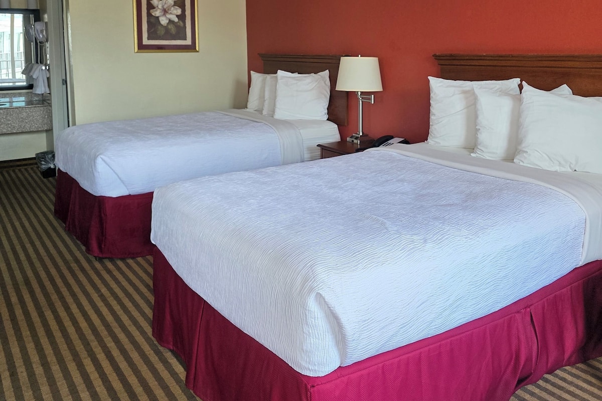 Chambre Double Standard, 2 lits doubles, accessible aux personnes à mobilité réduite, non-fumeurs | Literie de qualité supérieure, surmatelas