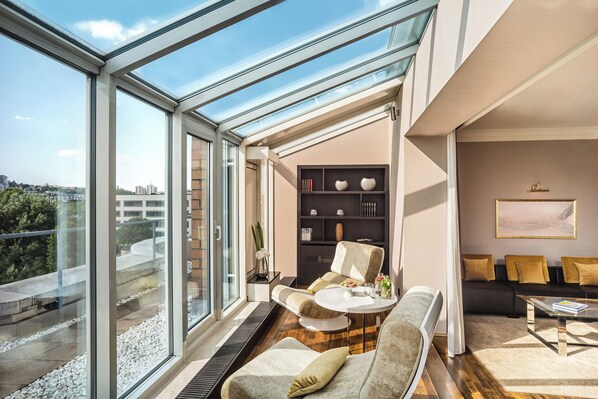 Presidential Suite, 1 Bedroom, Fireplace | Premium bedding, down comforters, pillowtop beds, minibar