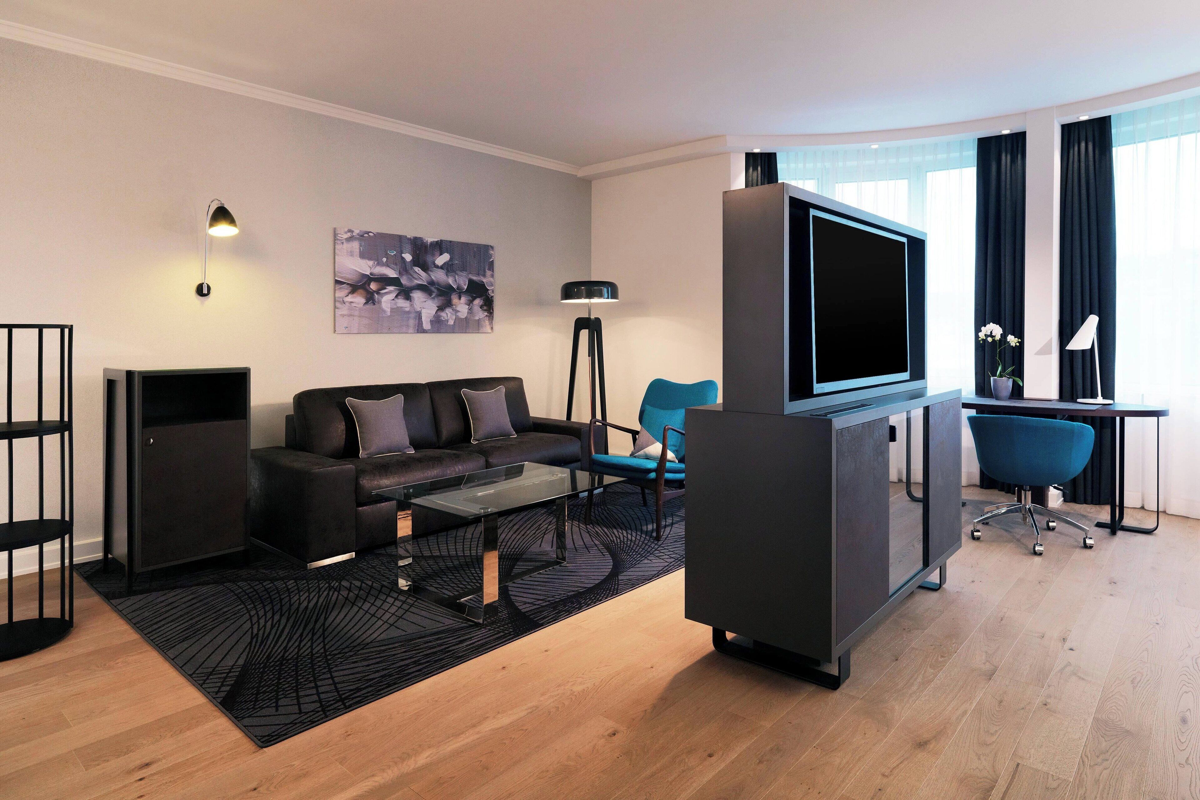 junior suite, 1 bedroom | 1 bedroom, premium bedding, down duvets, pillow-top beds