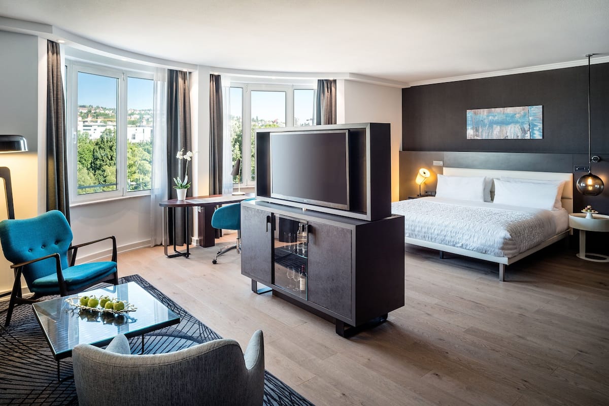 junior suite, 1 bedroom | 1 bedroom, premium bedding, down duvets, pillow-top beds