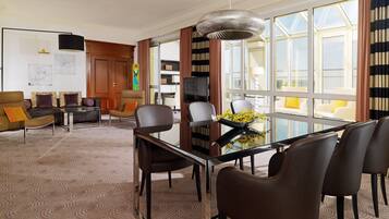 Svit - 1 sovrum - utsikt mot staden | Vardagsrum | Plasma-tv