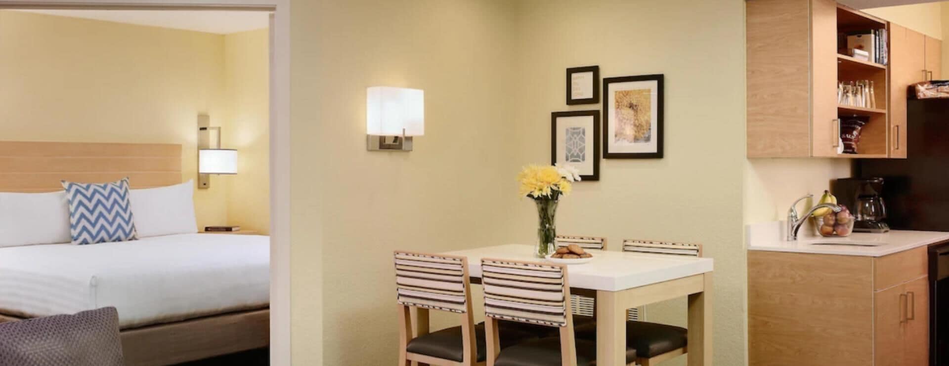 seasonal outdoor pool, pool loungers