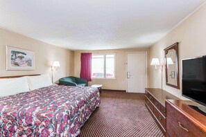 Desk, soundproofing, free cots/infant beds, rollaway beds
