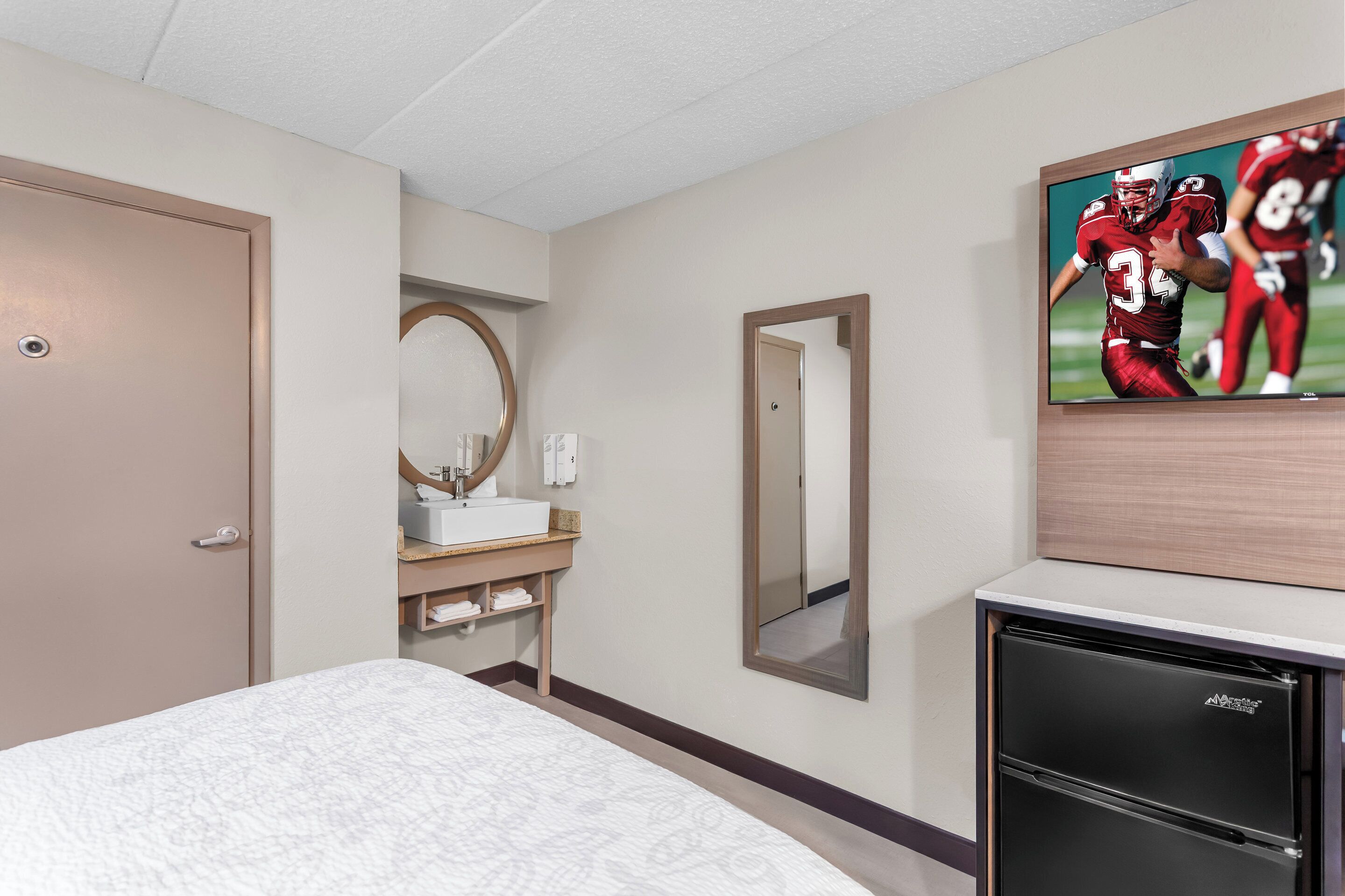 Photo - Red Roof Inn PLUS+ Chicago - Hoffman Estates