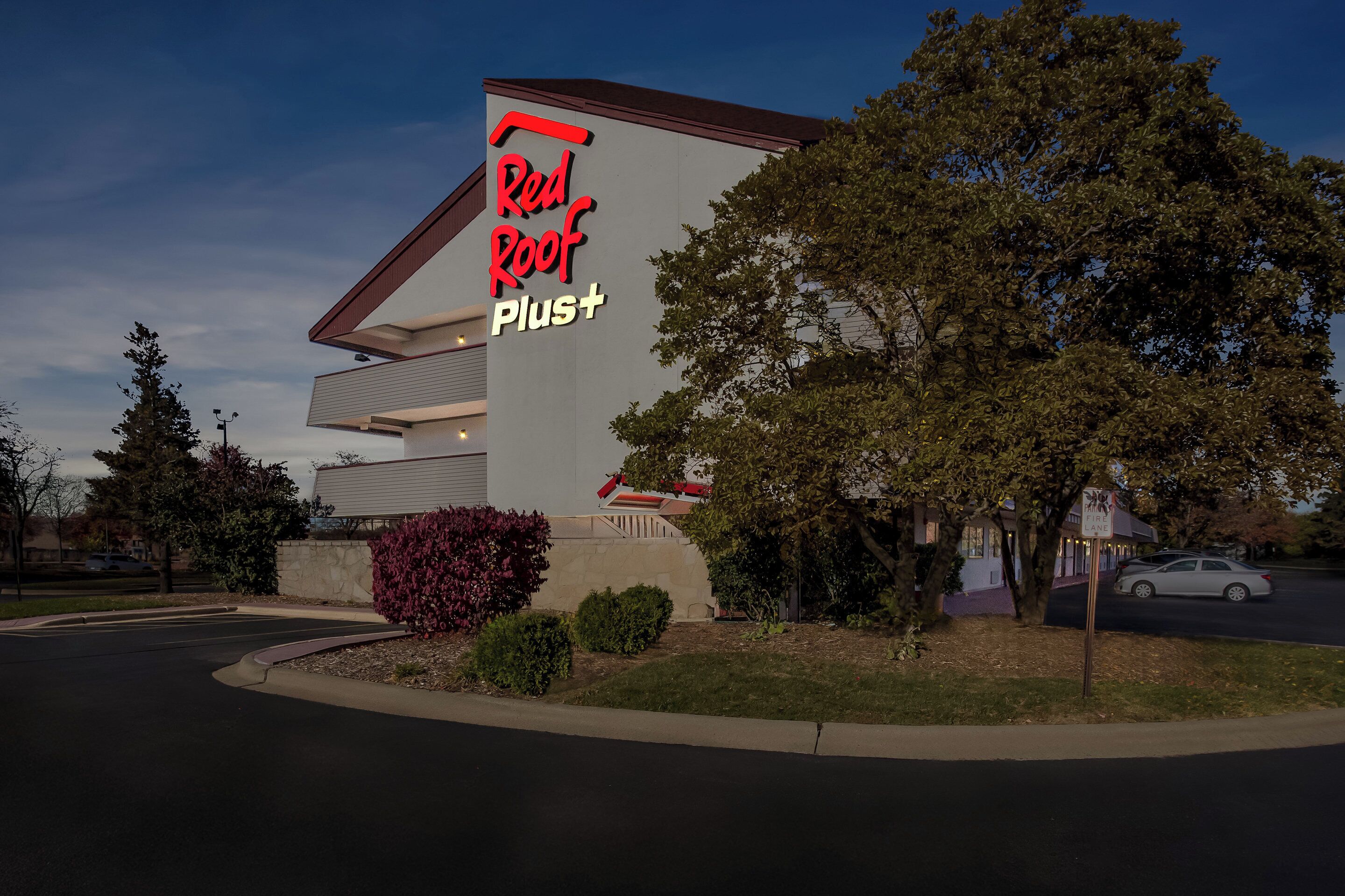 Photo - Red Roof Inn PLUS+ Chicago - Hoffman Estates