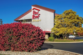 Red Roof Inn PLUS+ Chicago - Hoffman Estates
