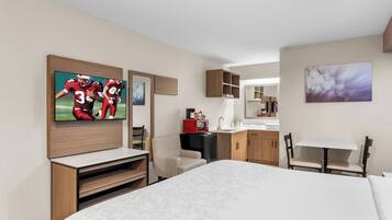 Bureau, rideaux occultants, chambres insonorisées