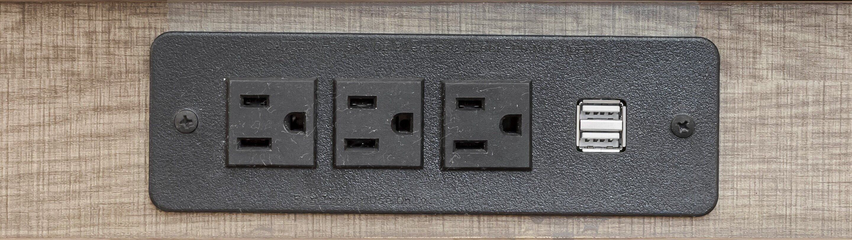 Standard Room, 1 King Bed, Accessible, Non Smoking | Room amenity