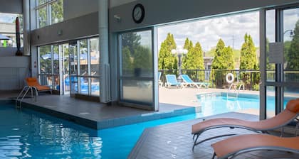 Holiday Inn Peterborough-Waterfront, ON by IHG