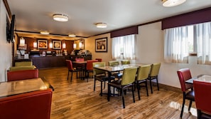 Free daily continental breakfast