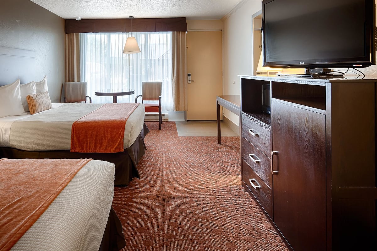 desk, iron/ironing board, free cots/infant beds, free wifi