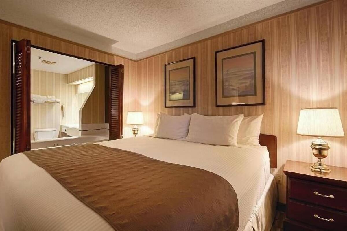 Seterika/papan seterika, cadar katil