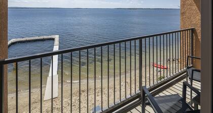 Holiday Inn Detroit Lakes - Lakefront by IHG