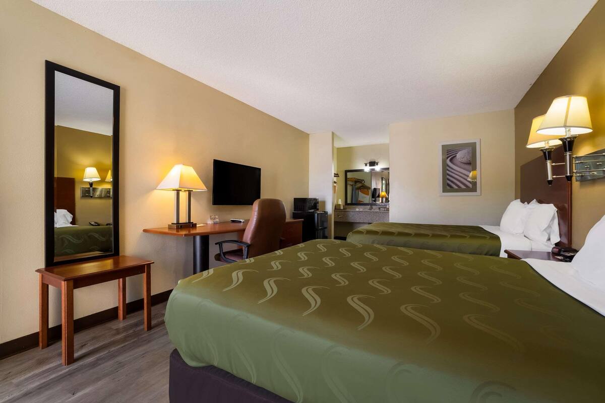 Iron/ironing board, WiFi (free), alarm clocks, bed sheets
