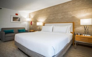 Premium bedding, desk, iron/ironing board, free rollaway beds - Sleep Inn & Suites Memphis Southeast (Memphis)