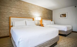 Premium bedding, desk, iron/ironing board, free rollaway beds