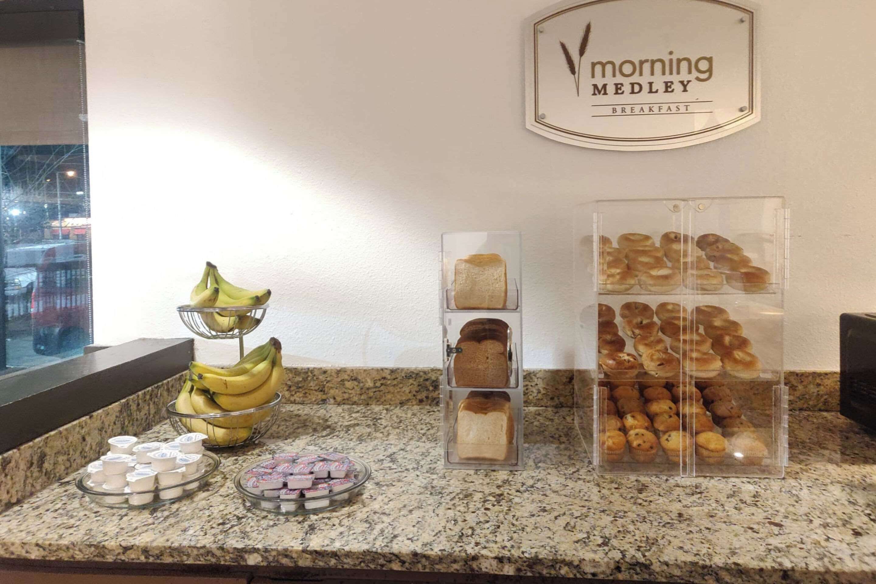 free daily continental breakfast