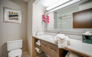 Free toiletries, hair dryer, towels - Sleep Inn & Suites Memphis Southeast (Memphis)