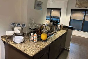 Free daily continental breakfast