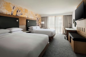 1 bedroom, Egyptian cotton sheets, premium bedding, pillowtop beds