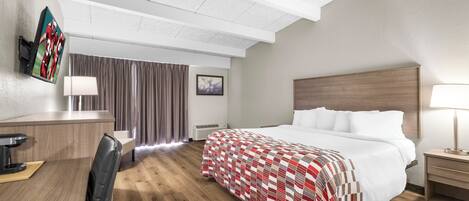 Desk, laptop workspace, blackout curtains, free cots/infant beds