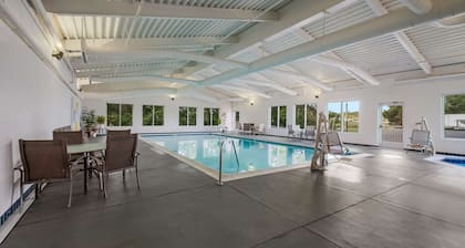 Country Inn & Suites by Radisson, Fredericksburg South (I-95), VA