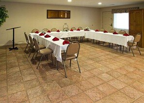 Meeting facility - Econo Lodge Inn & Suites Columbus near Fort Benning (Columbus)