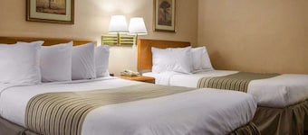 Econo Lodge Inn & Suites Columbus near Fort Benning