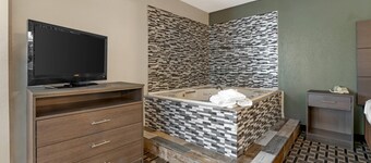 Quality Inn Mauston I-90