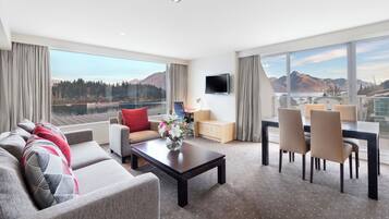 Suite, 1 Bedroom, Lake View