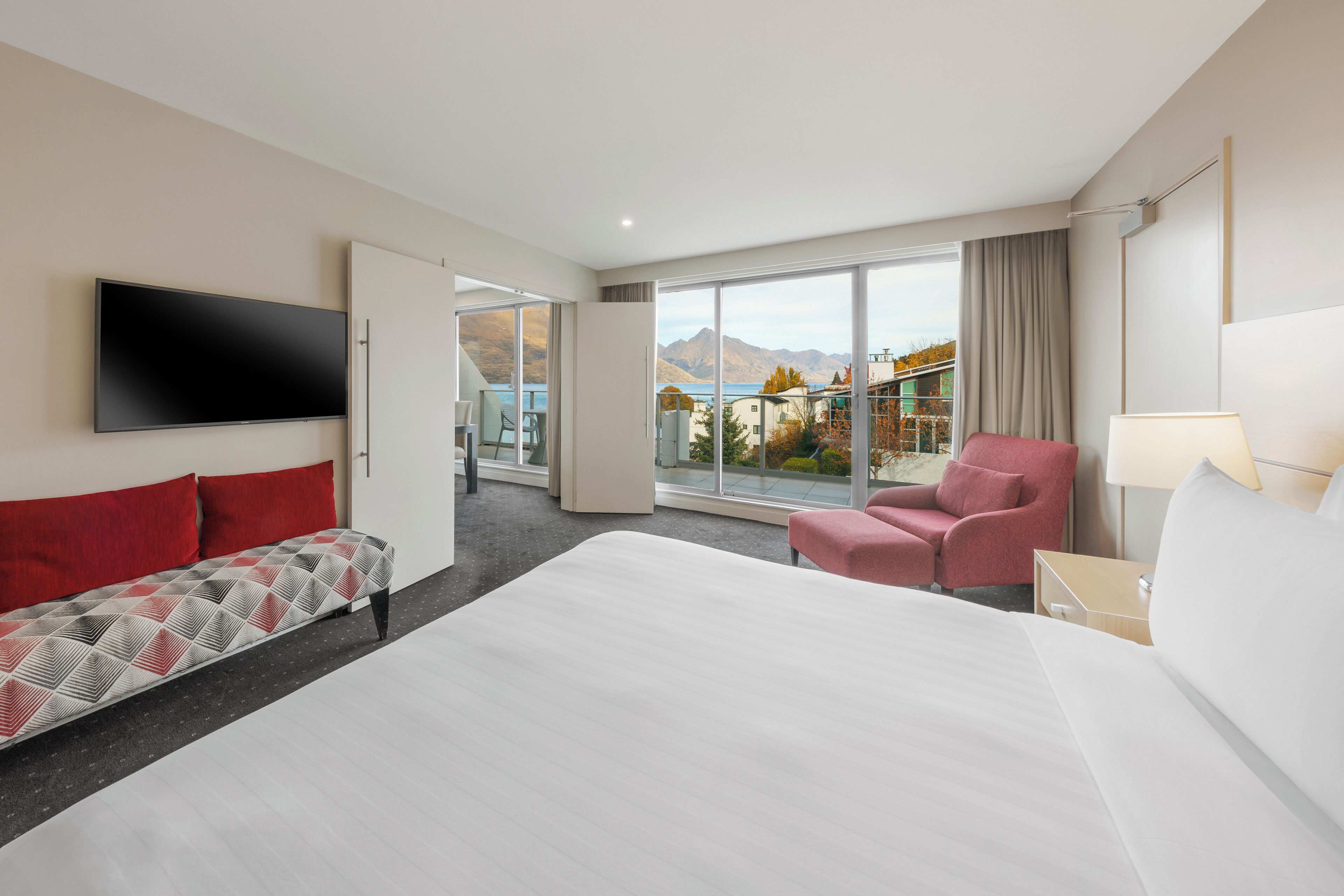Suite, 1 Bedroom, Lake View