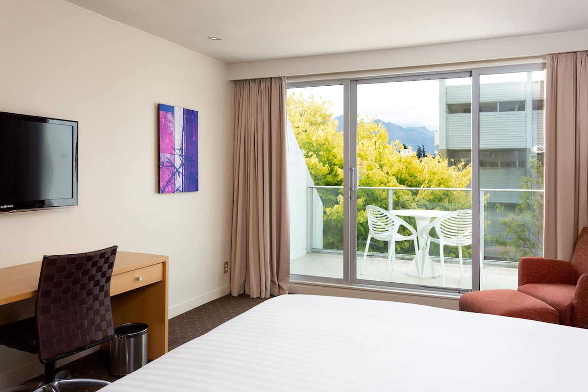 1 bedroom, minibar, in-room safe, desk